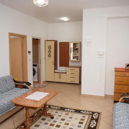 Apartamen Me Qera 아파트 Vlorë