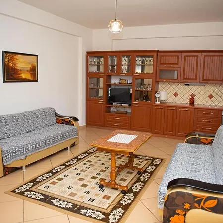 דירה Apartamen Me Qera