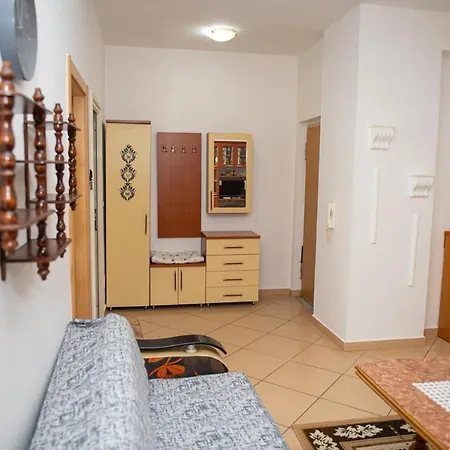 דירה Apartamen Me Qera