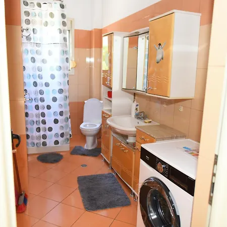 Apartamen Me Qera Vlorë